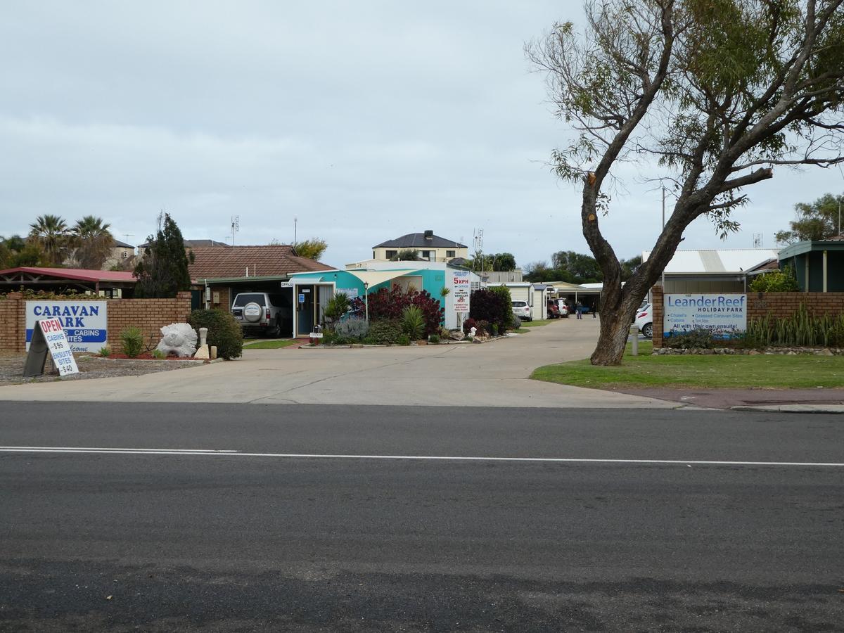 Leander Reef Holiday Park Hotel Port Denison Eksteriør billede